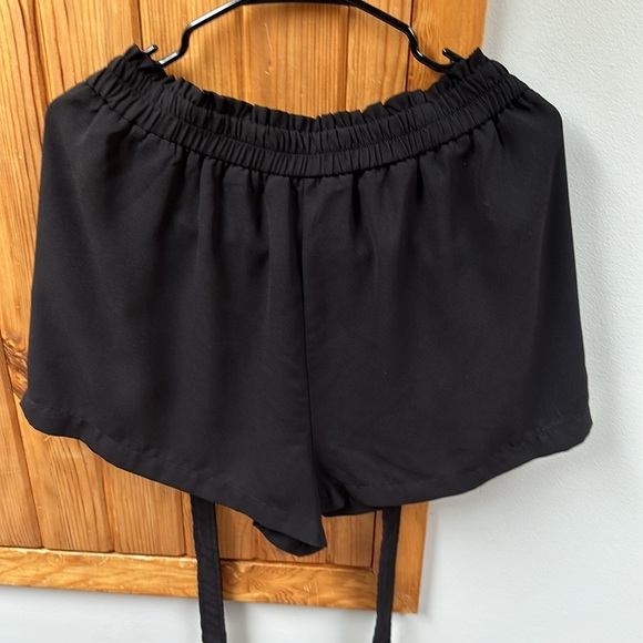 Lauren Conrad dress shorts - Picture 3 of 5